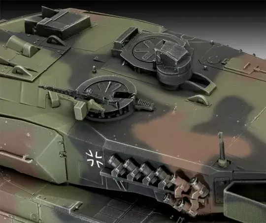 REVELL Leopard 2A6/A6NL пластиковая модель 1:72 Photo 4