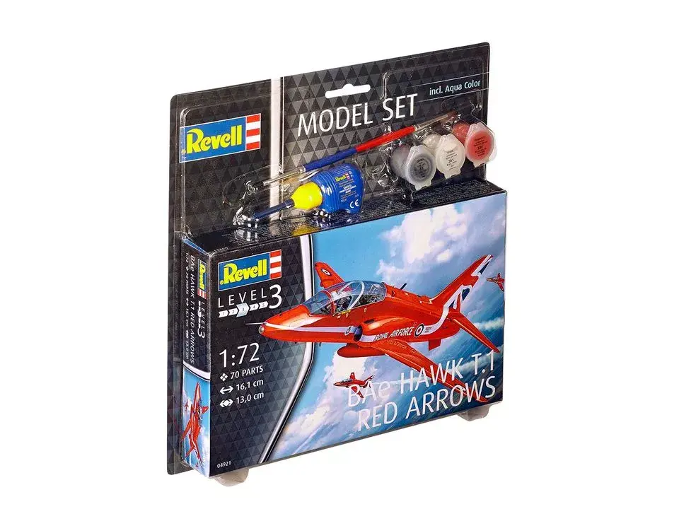 REVELL BAe Hawk T.1 Red Arrows model kit 1:72 Photo 2