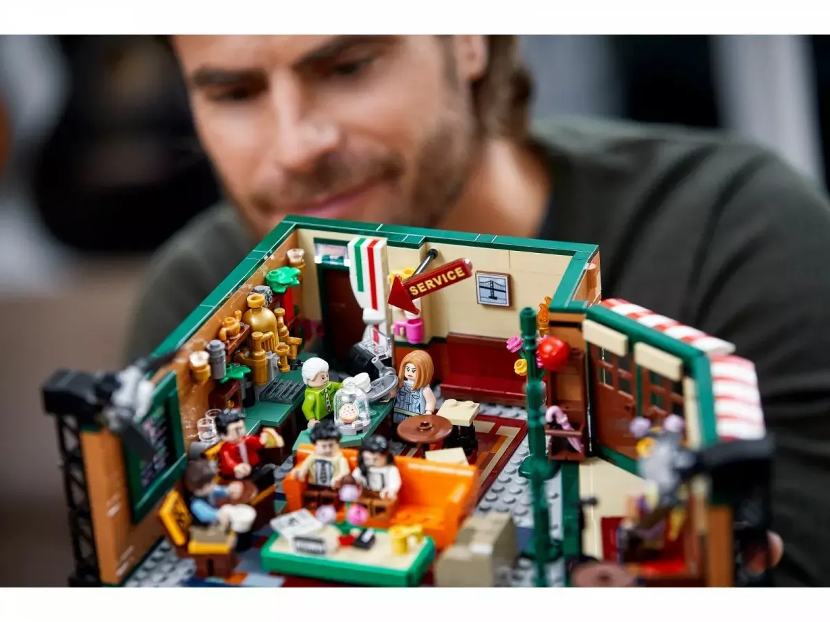 LEGO Ideas Central Perk 21319 Photo 6
