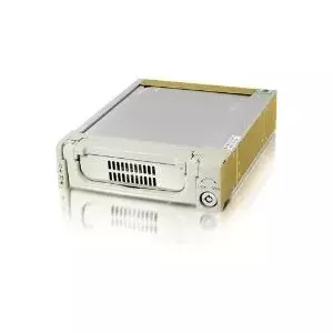 3.5" SATA Drive Bay Adapter with Fan, EQUIP Model 124936, Silver