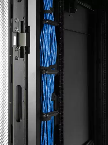 Вертикальный менеджер кабелей APC NetShelter AR7540 Photo 5