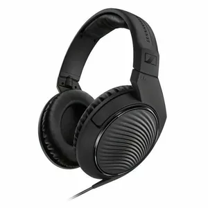 Проводные студийные наушники Sennheiser HD 200 PRO — закрытые околушные, 32 Ом, 20–20000 Гц, кабель 2 м, 3,5 мм, чёрные