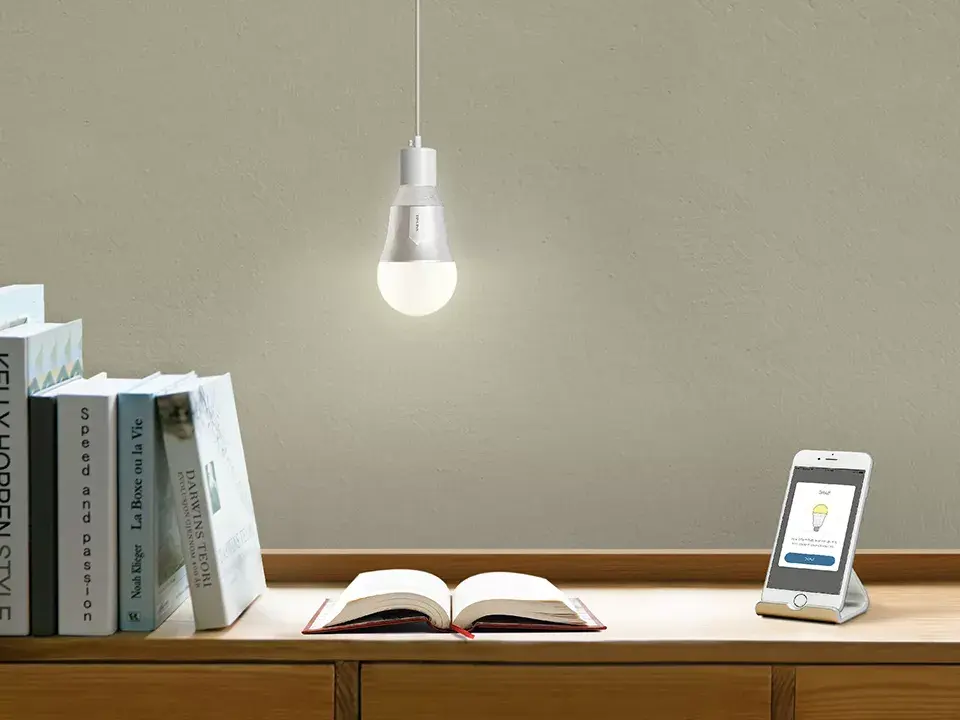Smart bulb TP-Link LB100 Photo 3