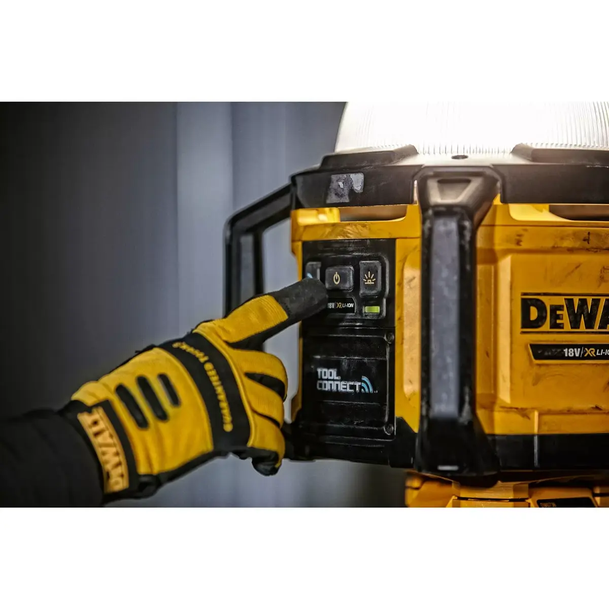 Рабочий светильник DeWalt DCL074-XJ Photo 5