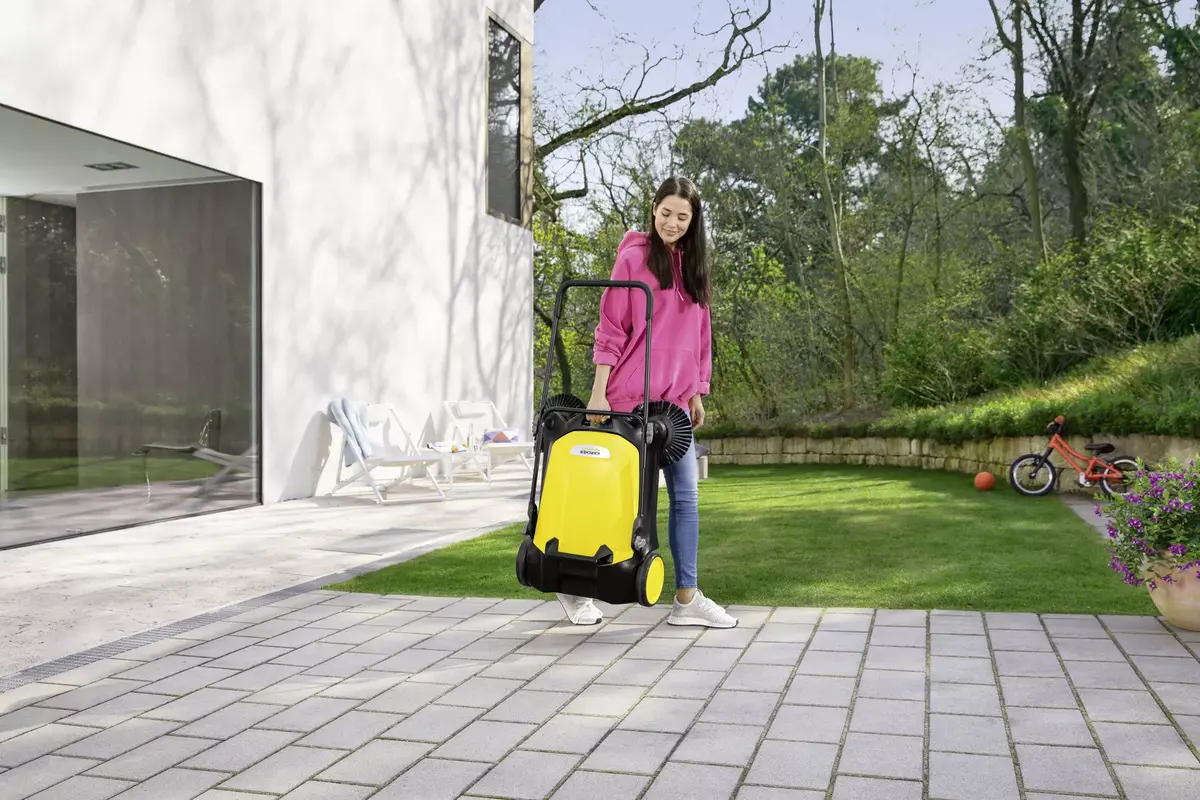 Karcher S 4 Twin ручной подметальщик Photo 4