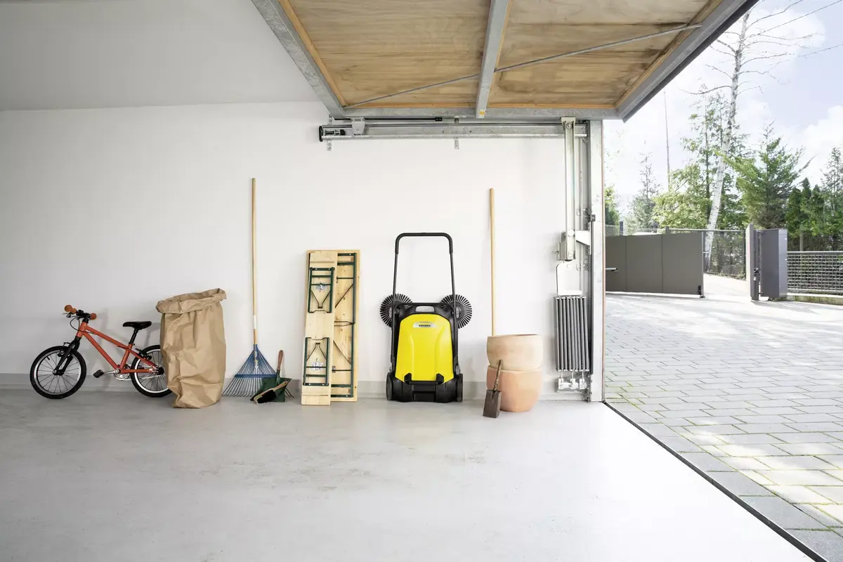 Karcher S 4 Twin ручной подметальщик Photo 5