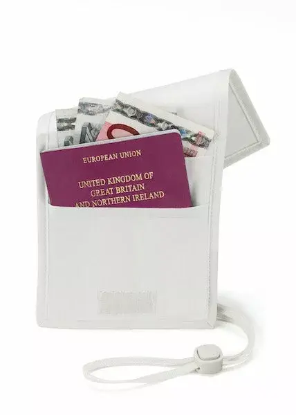 Wenger Triple-Pocket Neck Pouch WE6184 Photo 2