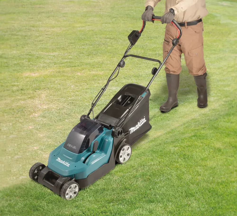 Газонокосилка Makita DLM382Z (ходовая) Photo 2