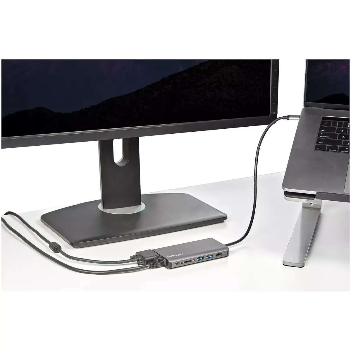 USB C Multiport Adapter StarTech DKT30CHVAUSP Photo 10