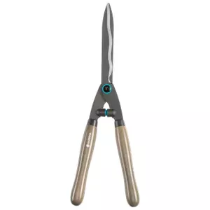Секатор GARDENA NatureCut Bypass — обводной ручной секатор для ветвей и побегов