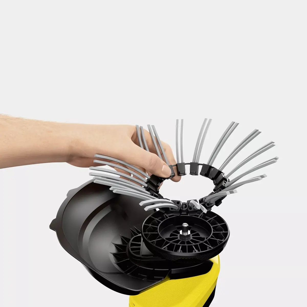 Karcher WRE 18-55 battery brush cleaner Photo 3