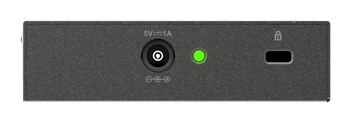 D-Link DGS-108 8-Port Gigabit Ethernet Switch Photo 3