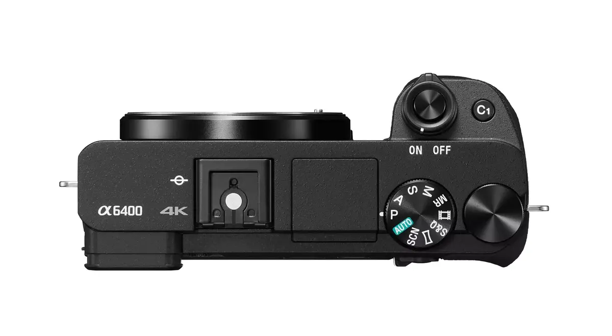 Camera Sony α 6400 + SEL18135 Photo 18