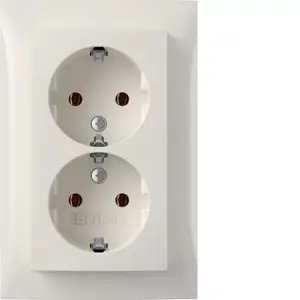 Розетка Berker 47748989 типа E, белая, дюропласт