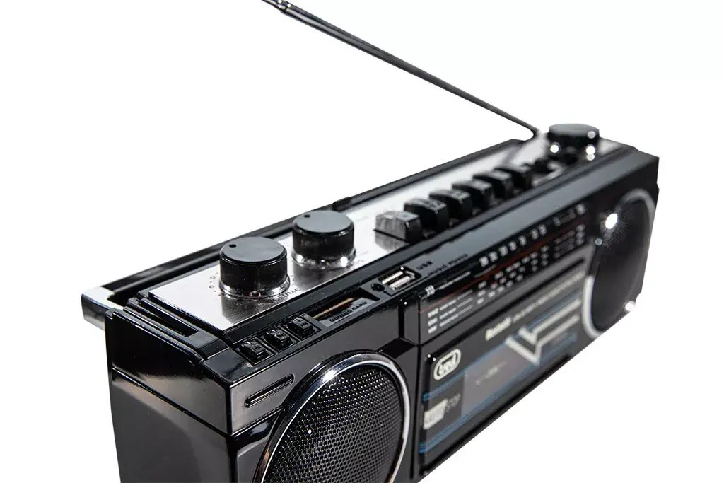 Портативный радиозаписывающее устройство Trevi RR 501 BT Photo 3