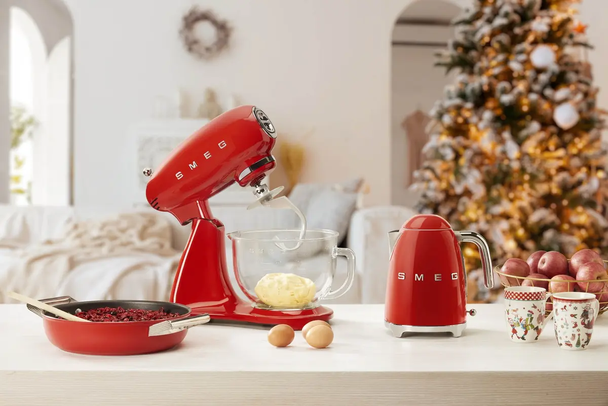 Электрический чайник Smeg 50's Style KLF03RDEU красный Photo 6