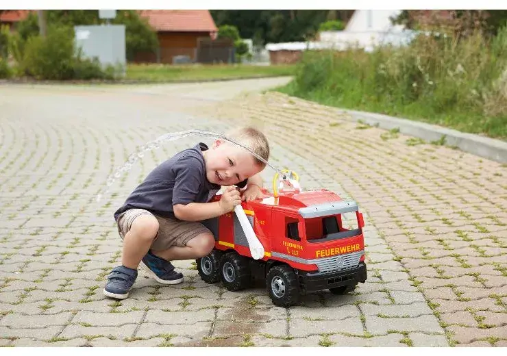 Пожарная машина Lena GIGA TRUCKS 02058EC Photo 4