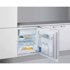 Whirlpool ARG 590/A+ комбинированный холодильник Встроенный 126 L Белый