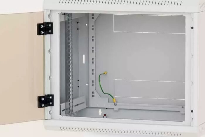 Sienas piestiprināms viendaļīgs 12U rāmis Triton