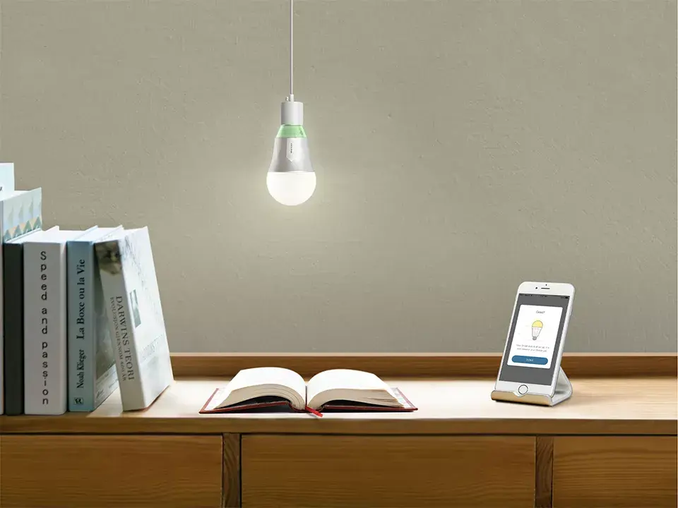 TP-Link LB110 Smart Wi-Fi LED Bulb Photo 2