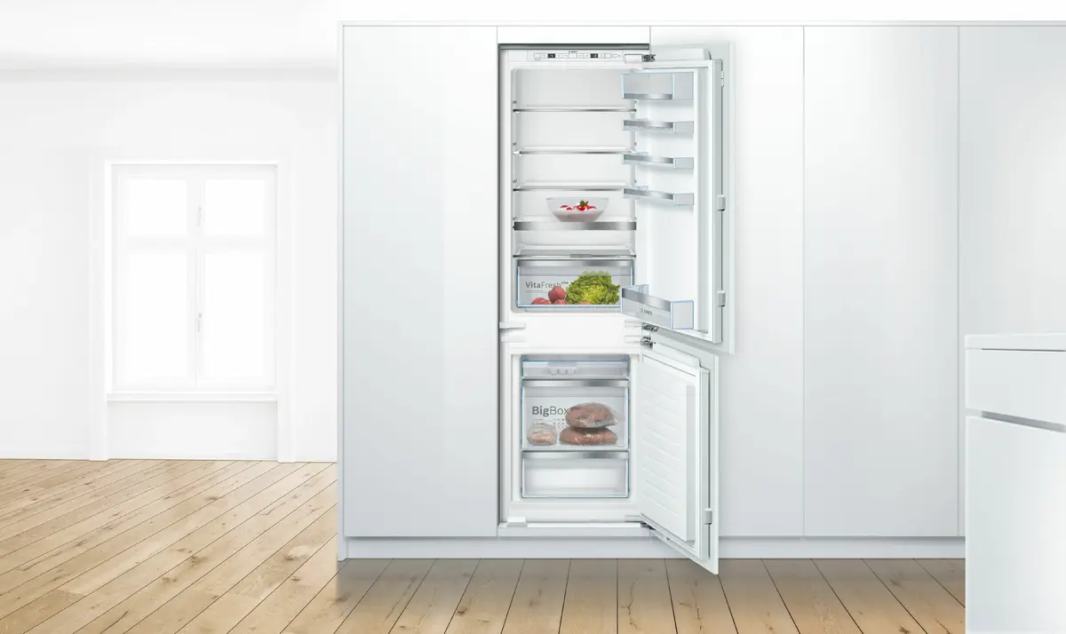 Bosch Serie 6 KIS86AFE0 Fridge-Freezer Photo 2