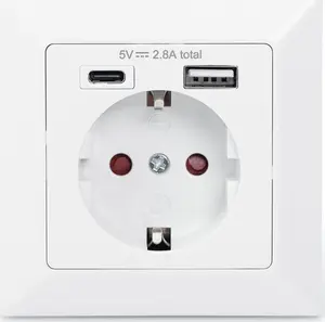 Безопасная вилка Digitus DA-70615 с 1 x USB Type-C и 1 x USB A