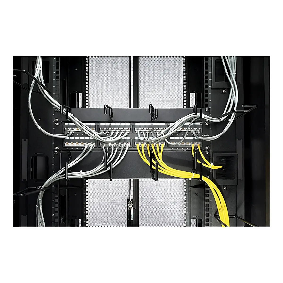 APC NetShelter Vertical Cable Manager Rings AR7707 Photo 3