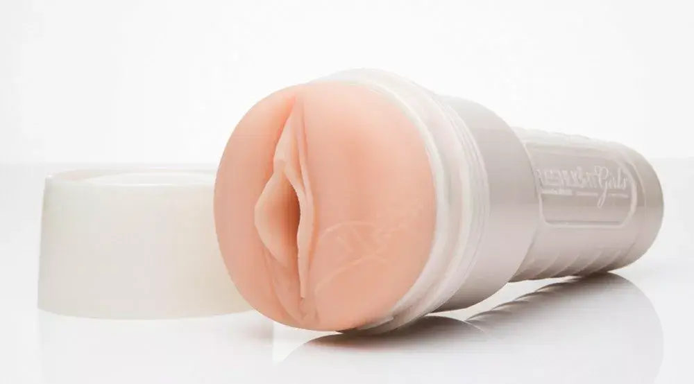 Fleshlight Dillion Harper rokās turams masturbators Photo 3