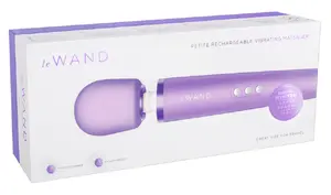 Personīgais nūjiņas masieris Le Wand Petite Violet — uzlādējams, silikons ar PU pārklājumu, garums 25,4 cm, galviņa Ø 4,7 cm