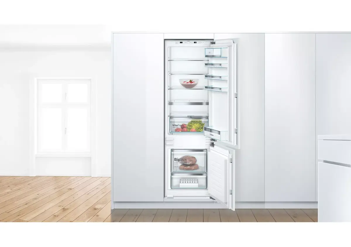 Bosch Serie 6 KIS87AFE0 built-in fridge-freezer Photo 2