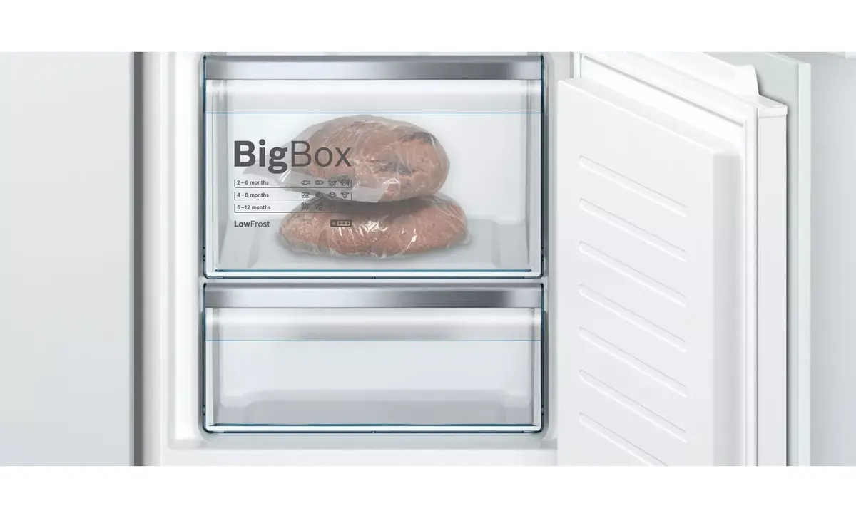 Bosch Serie 6 KIS87AFE0 built-in fridge-freezer Photo 6