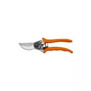 Chainsaw STIHL 8813604 lightweight compact design, portable petrol/cordless use not specified