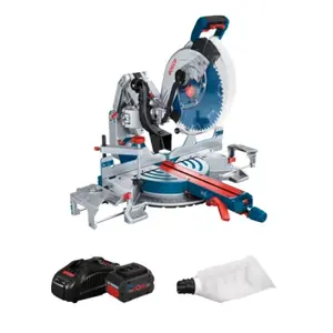Akumulatora paneļu zāģis Bosch GCM 18V-305 C Kit — 2000 W ieejas jauda, 4000/2550 apgr./min, vienvirziena slīpums, Li‑Ion