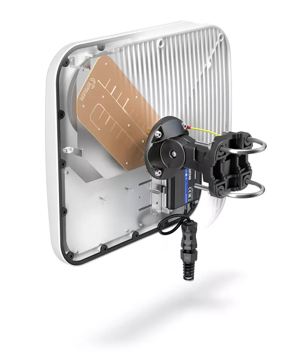 Направленная антенна QuWireless QuMax XR LTE High Band Photo 3