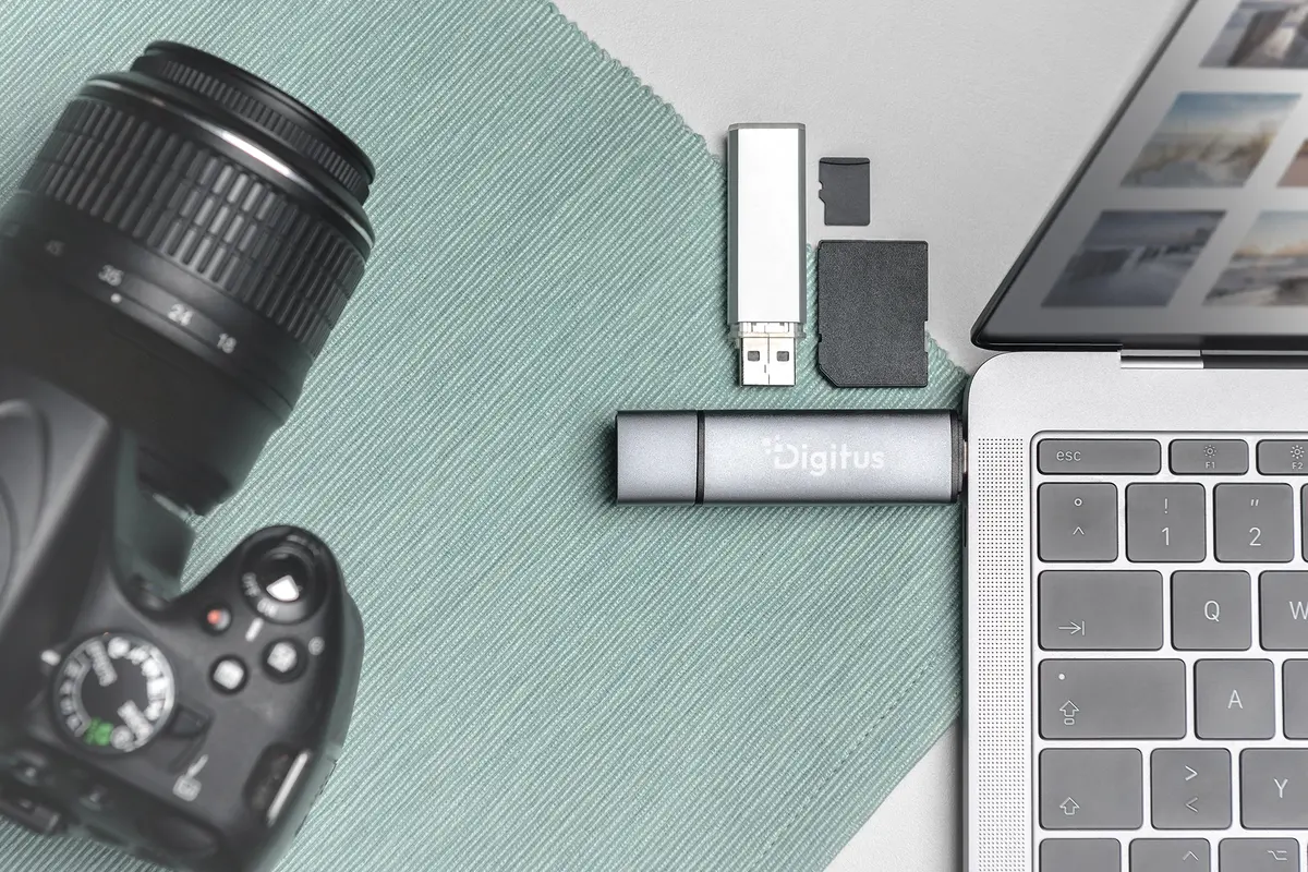 Двойной картридер и хаб Digitus USB-C / USB-A Photo 4