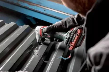 Power nibbler Metabo NIV 18 LTX BL 1.6 Photo 3