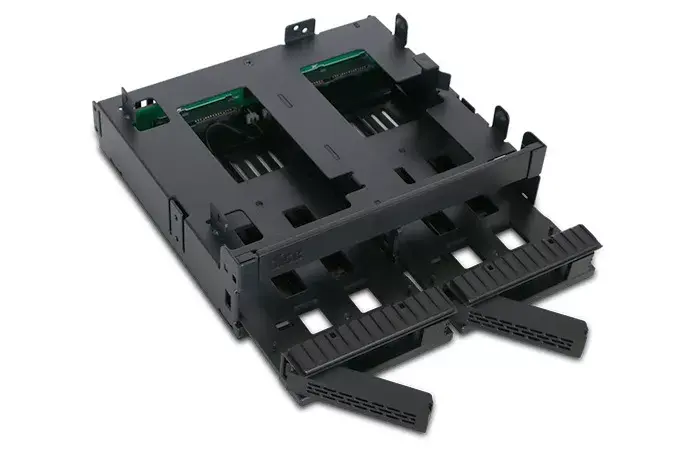 Drive Bay Panel Icy Dock MB732SPO-B Photo 5