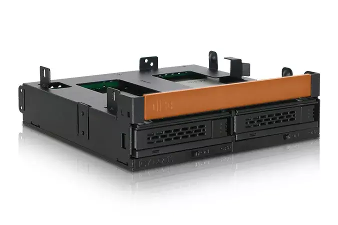 Drive Bay Panel Icy Dock MB732SPO-B Photo 8