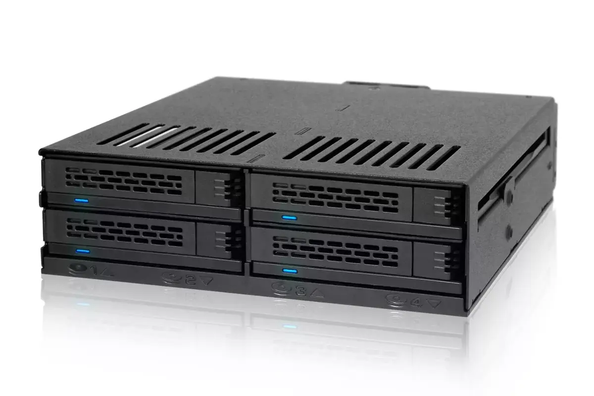 Disku arrays Icy Dock MB324SP-B Photo 2
