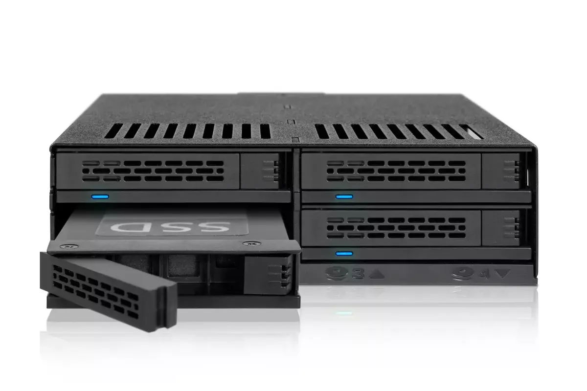 Disku arrays Icy Dock MB324SP-B Photo 6