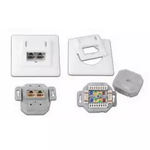 Sienas kontaktligzda Wirewin DD-TRIO-K5E UP2 WS Balta