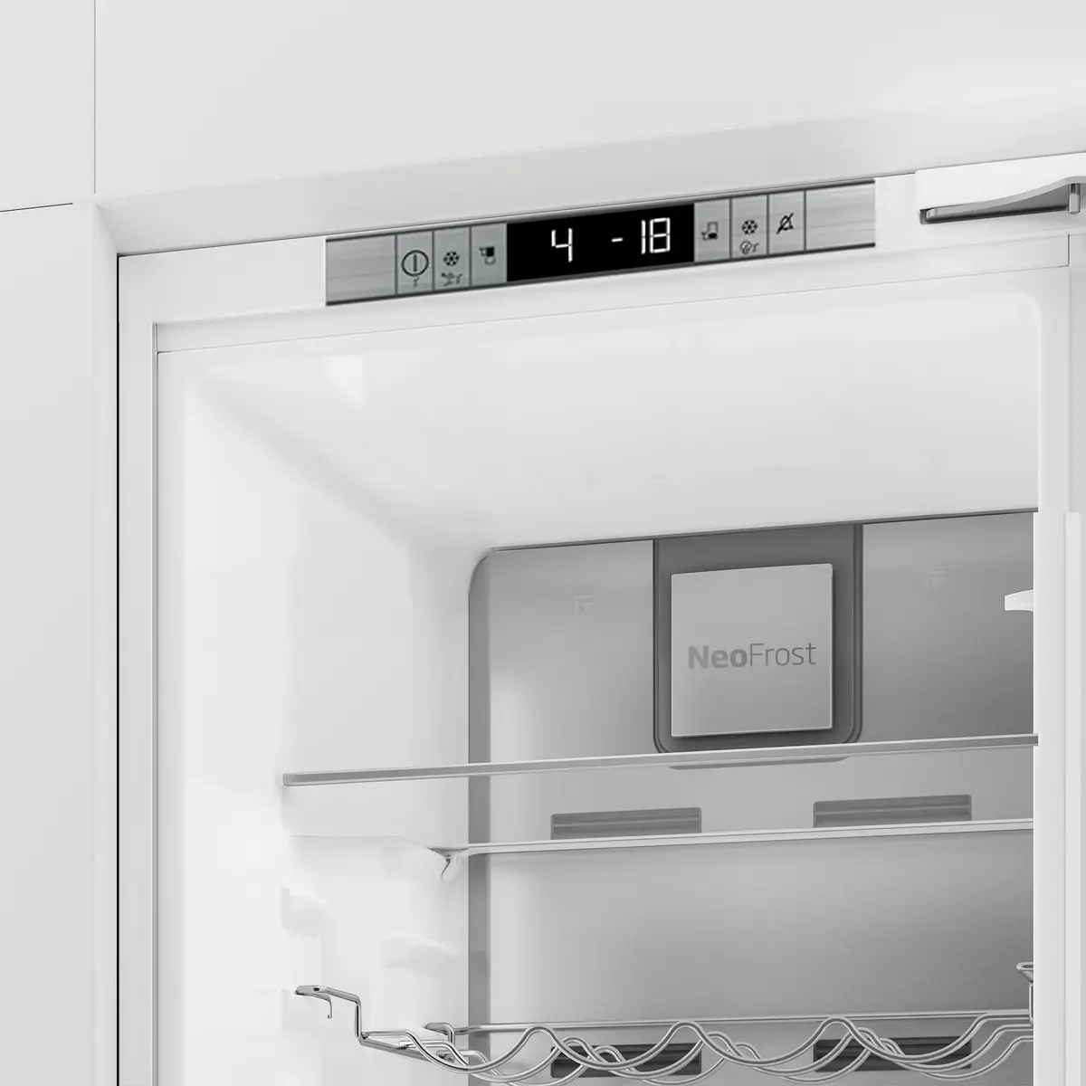 Built-in Refrigerator Beko BCNA275E4SN Photo 2