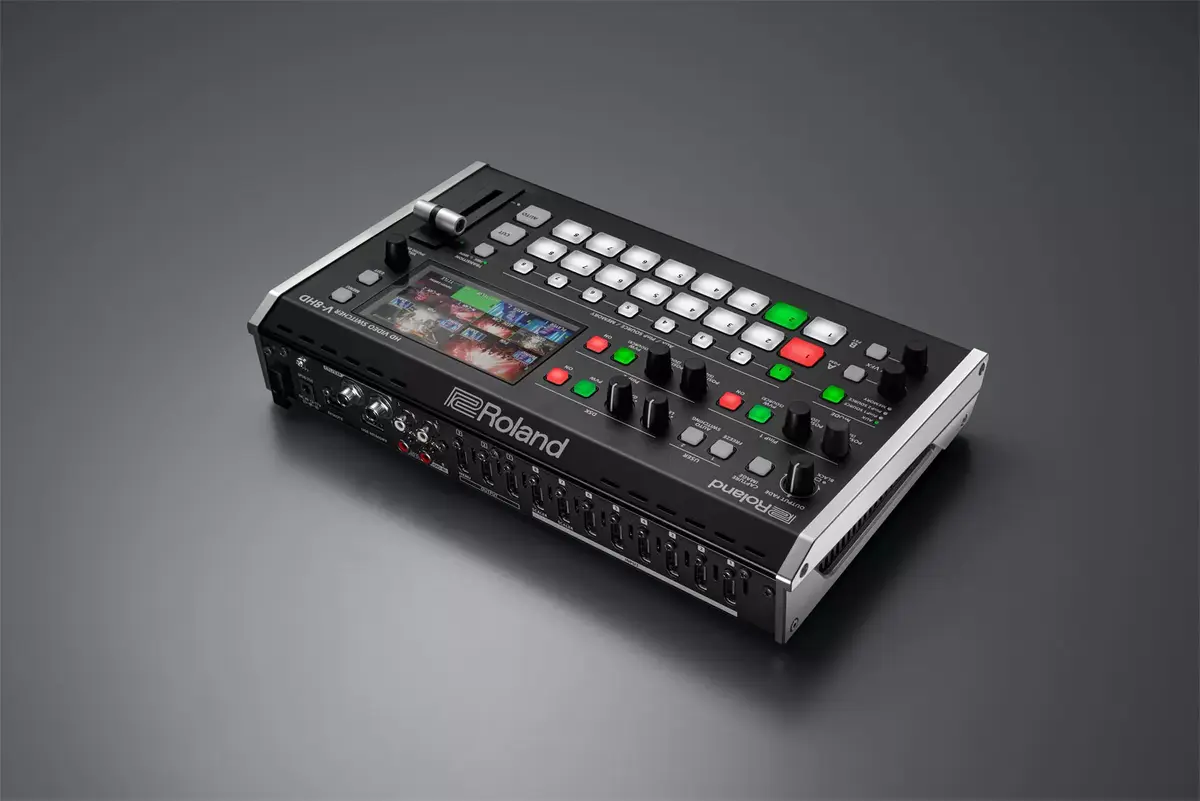 Коммутатор видео Roland V-8HD Photo 8