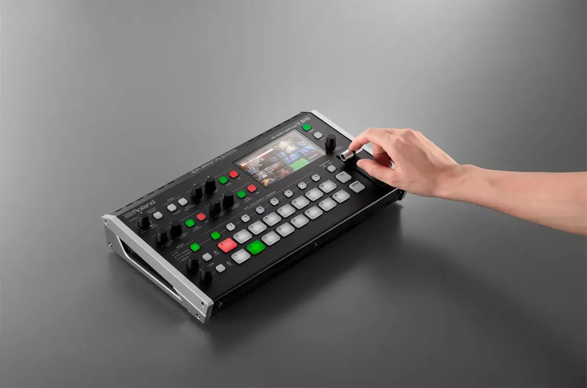 Коммутатор видео Roland V-8HD Photo 9