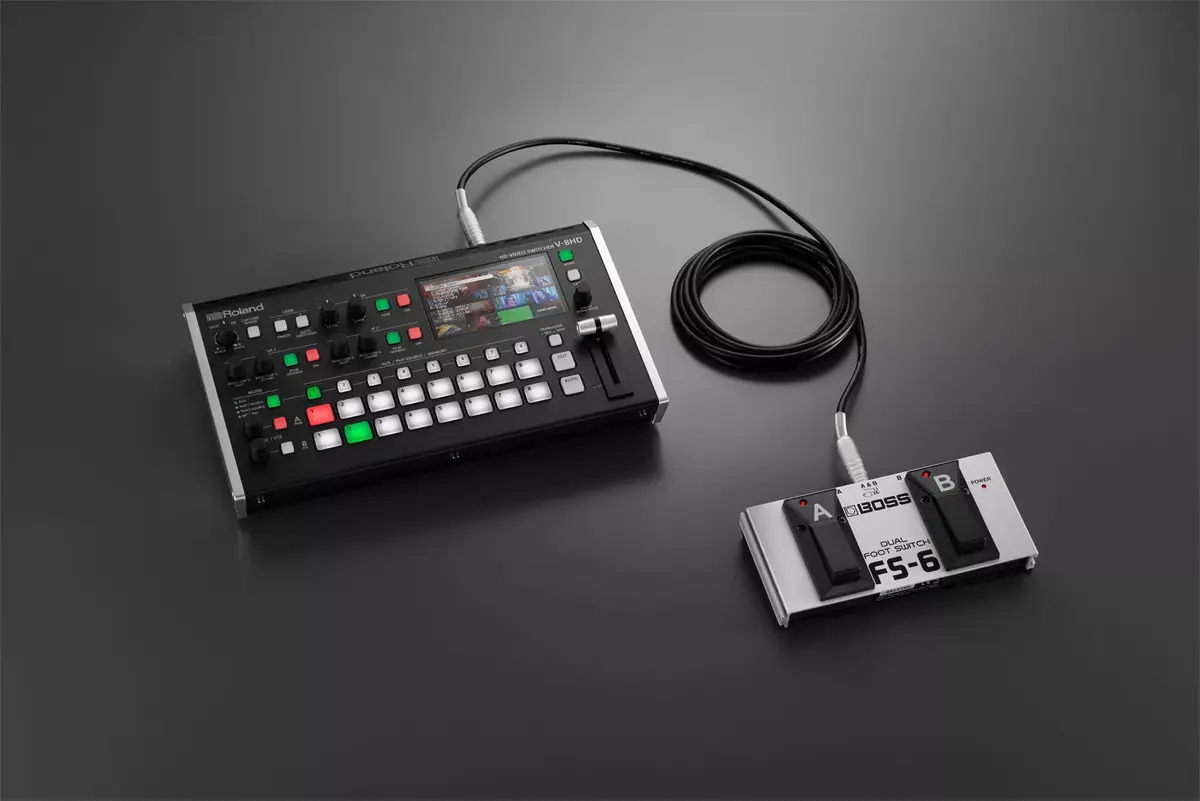 Коммутатор видео Roland V-8HD Photo 10