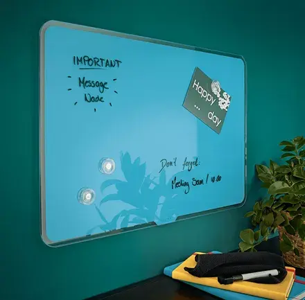 LEITZ Glass Magnetic Whiteboard 800 x 600 mm Photo 3