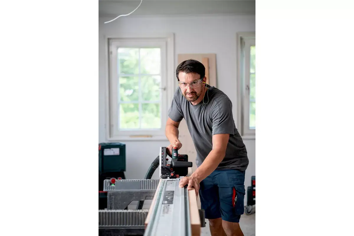 Saw Metabo KT 18 LTX 66 BL Photo 2