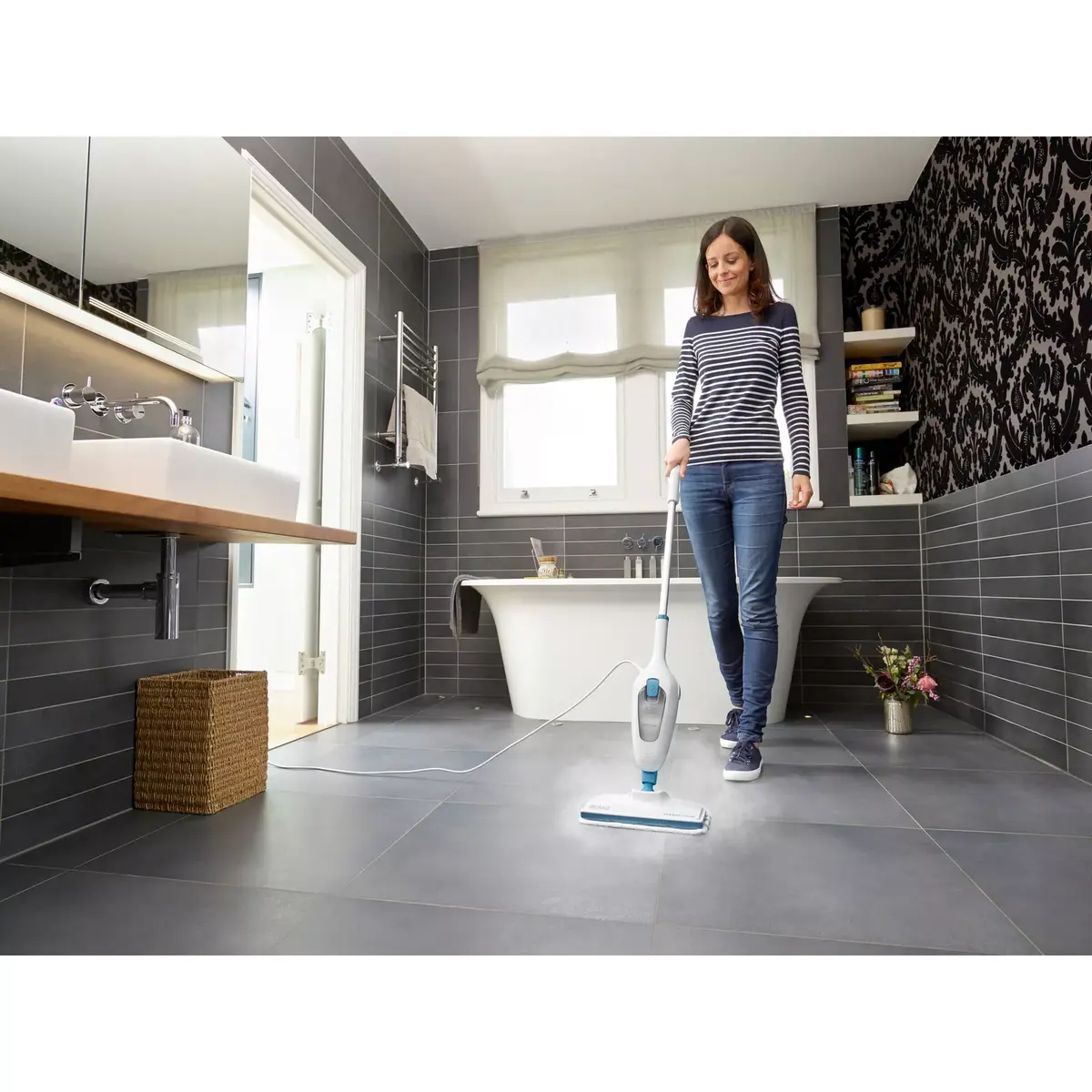 Вертикальный пылесос Black & Decker FSMH13E5-QS Photo 10