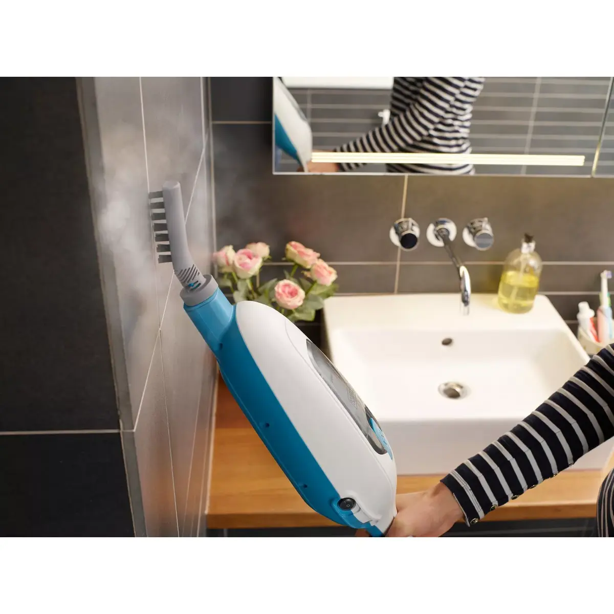 Вертикальный пылесос Black & Decker FSMH13E5-QS Photo 14