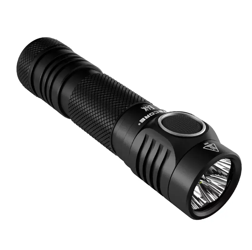 Nitecore E4K hand flashlight Photo 3
